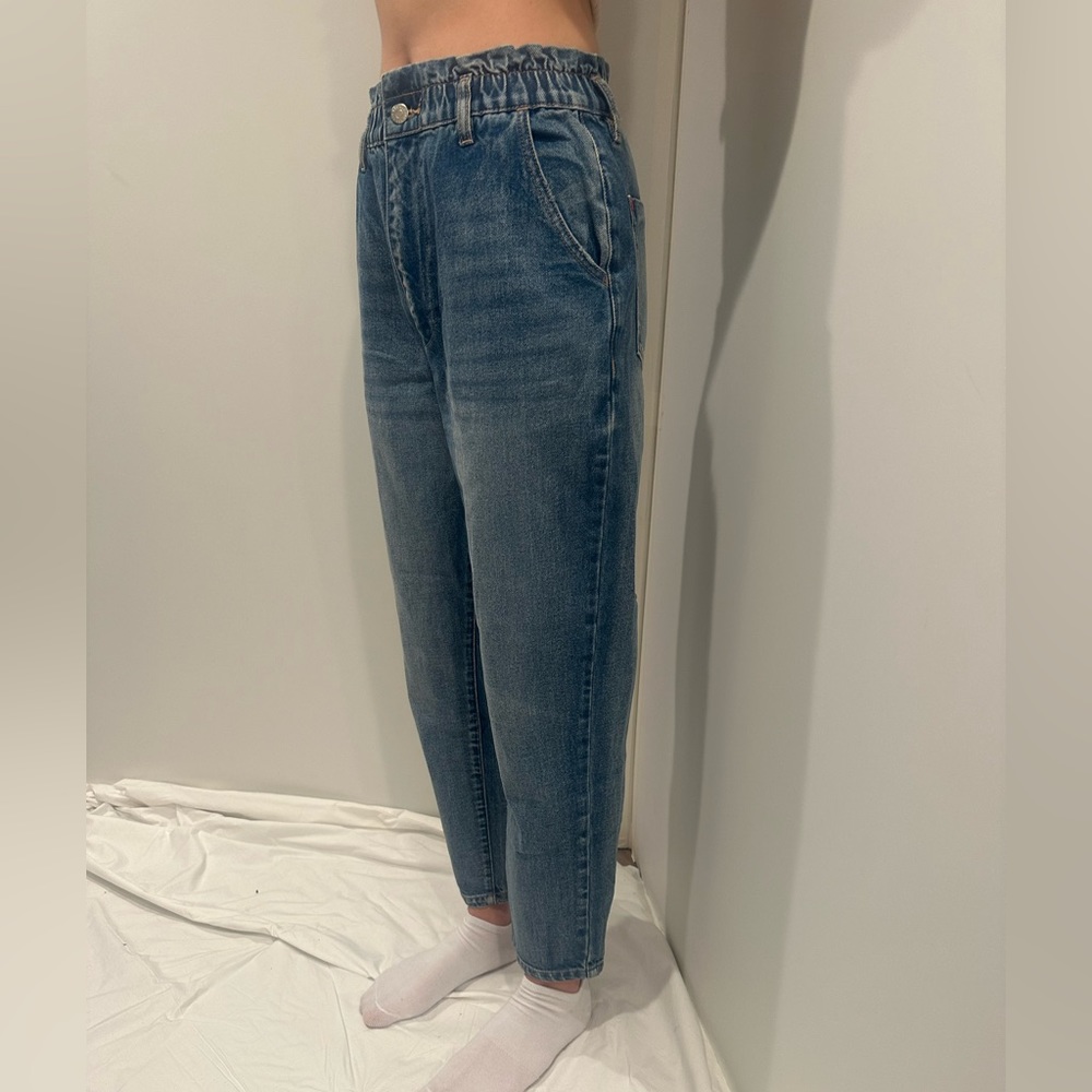 Anthropology BDG Pull on moms jeans.